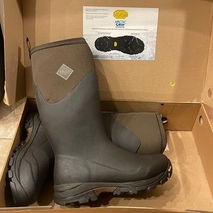 Muck Boots Men’s size 9